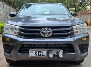 Toyota Hilux 2017 Gray