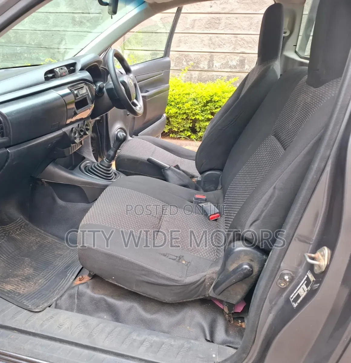 Toyota Hilux 2017 Gray
