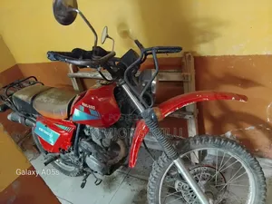 Yamaha Gear 2022 Red