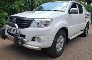 Toyota Hilux 2008 White