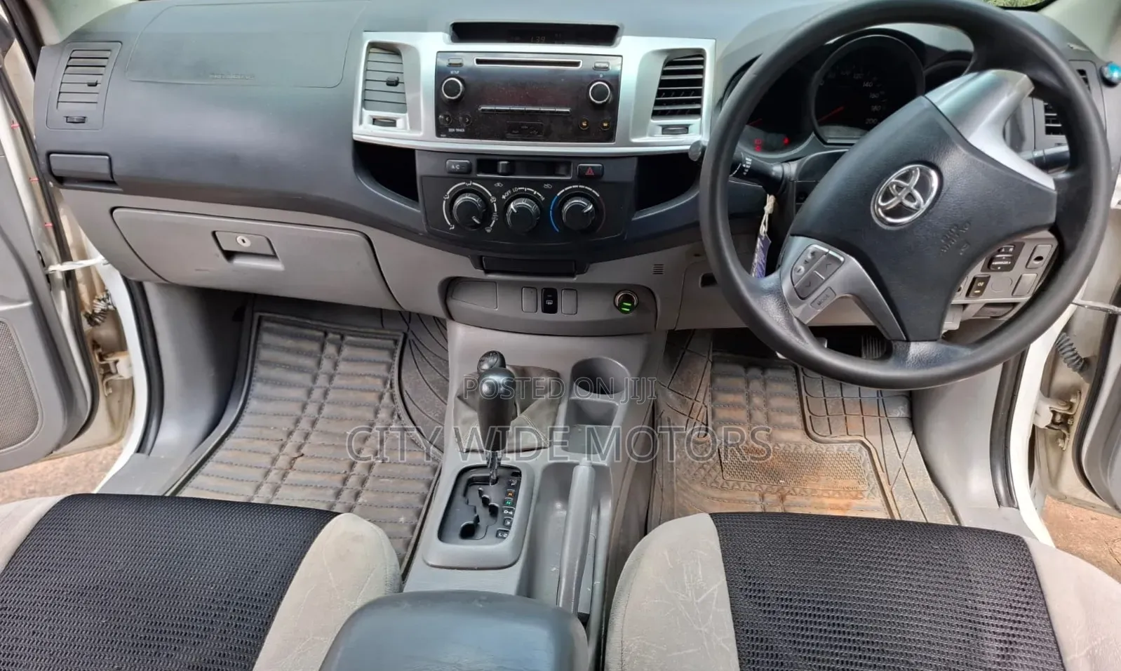 Toyota Hilux 2008 White