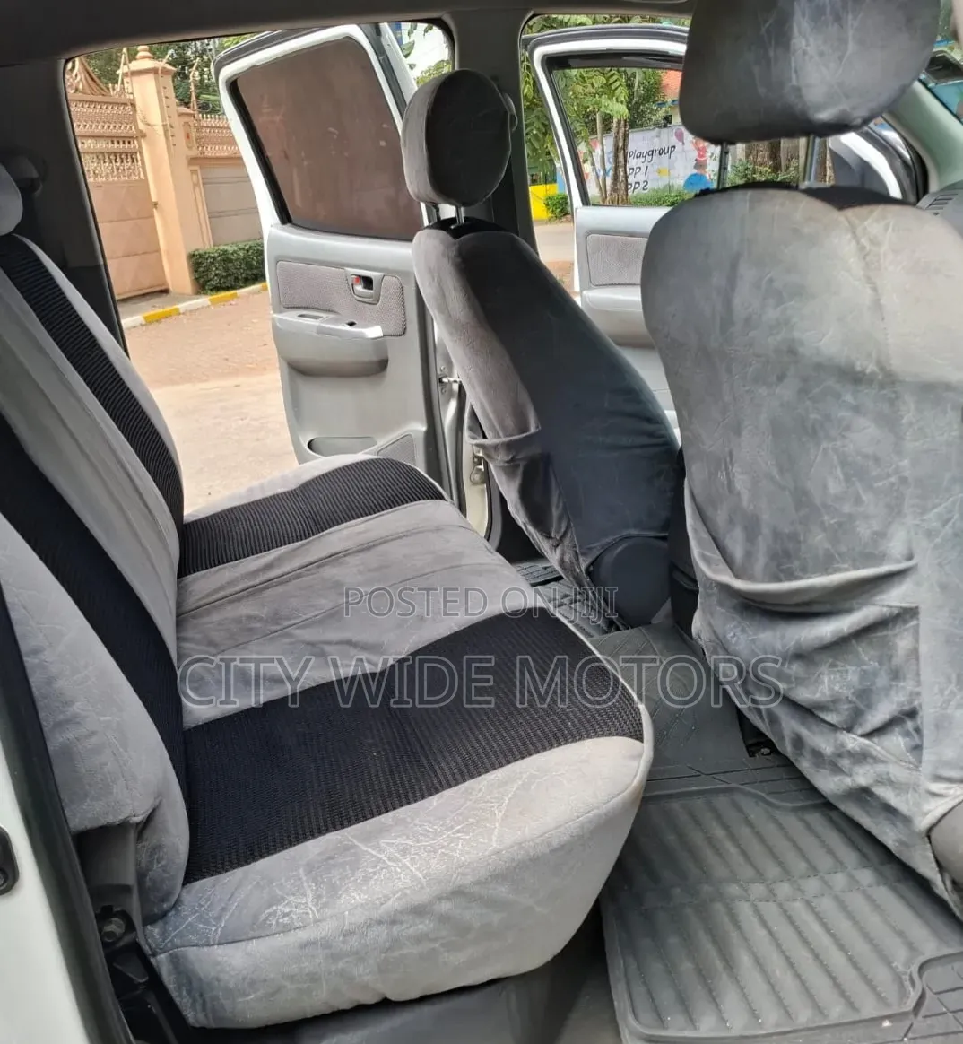 Toyota Hilux 2008 White