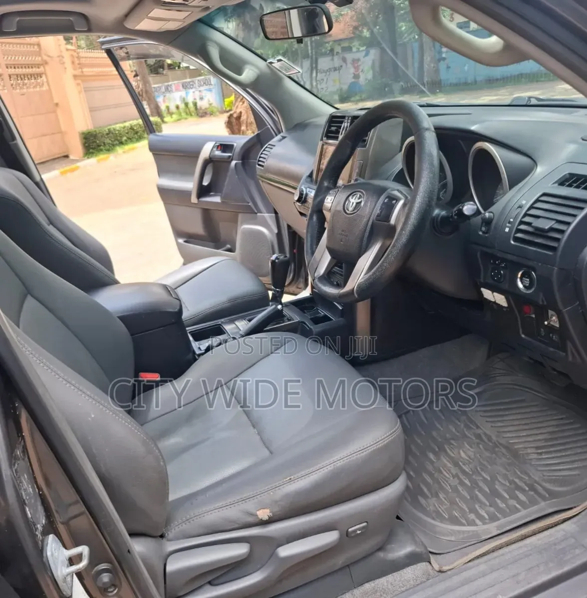 Toyota Land Cruiser Prado 2010 Gray