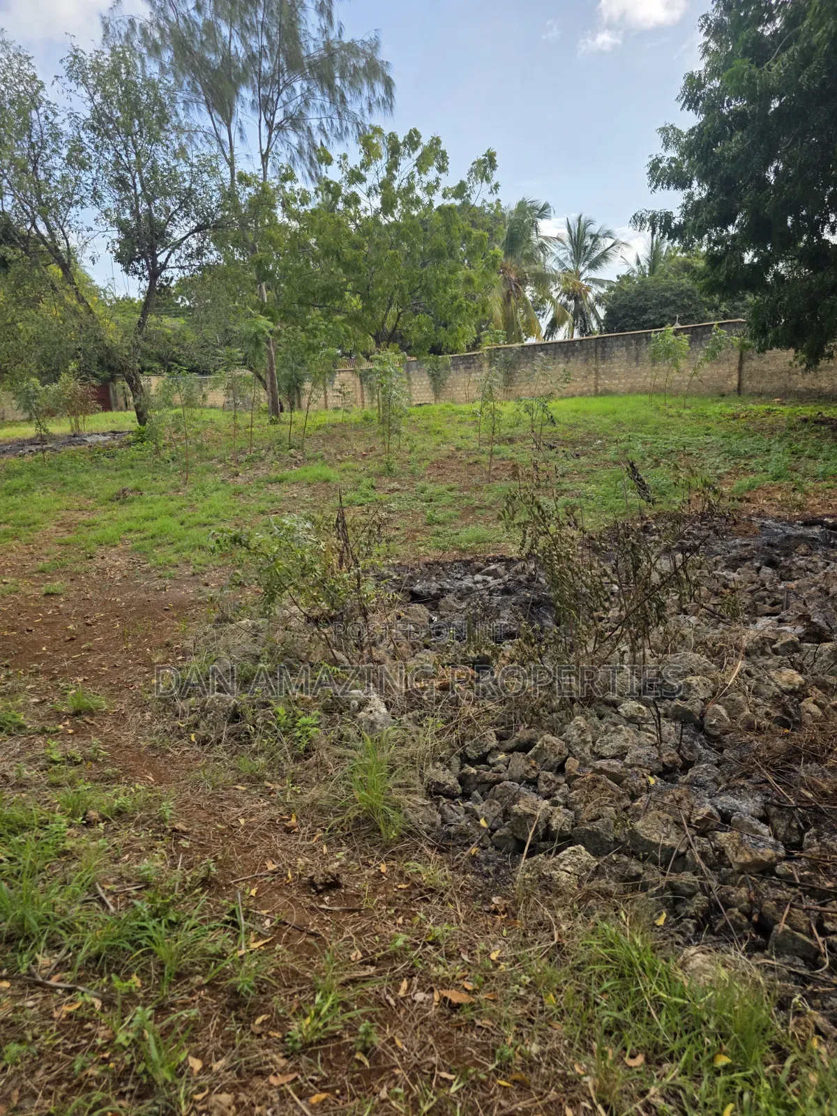 3/4 Plot Fully Fenced With Perimeter for Sale in Diani Near Chandarana