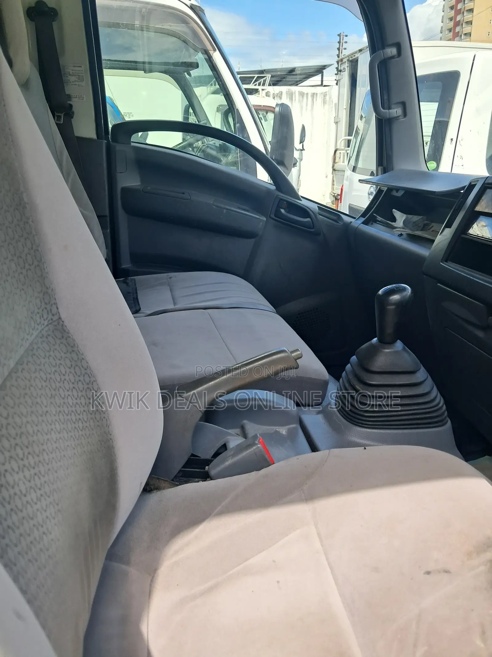 Isuzu Elf Freezer Body