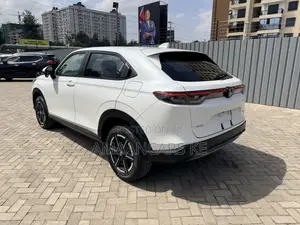 Honda Vezel 1.5 Hybrid 2WD 2021 White