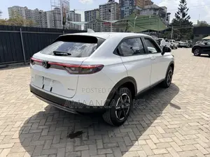 Honda Vezel 1.5 Hybrid 2WD 2021 White