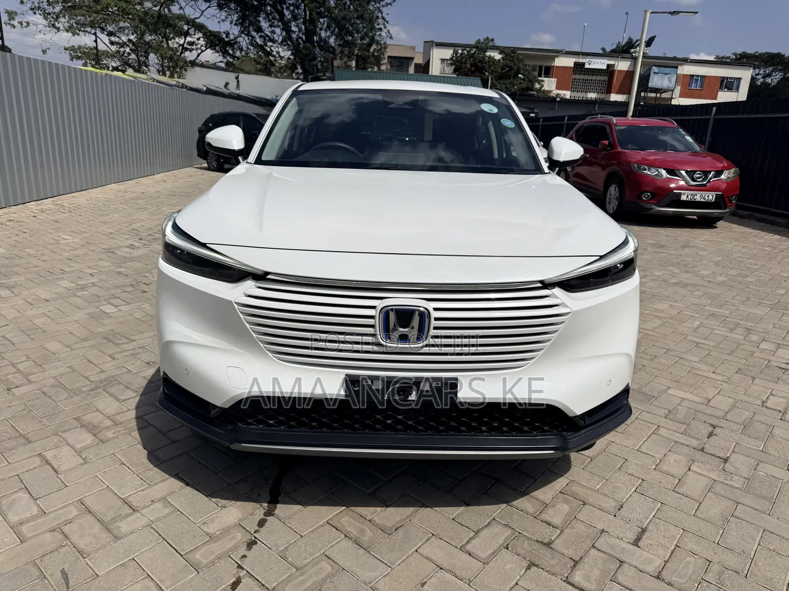 Honda Vezel 1.5 Hybrid 2WD 2021 White