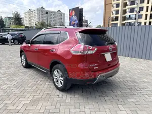 Nissan X-Trail 2.0 Petrol AWD 2013 Red