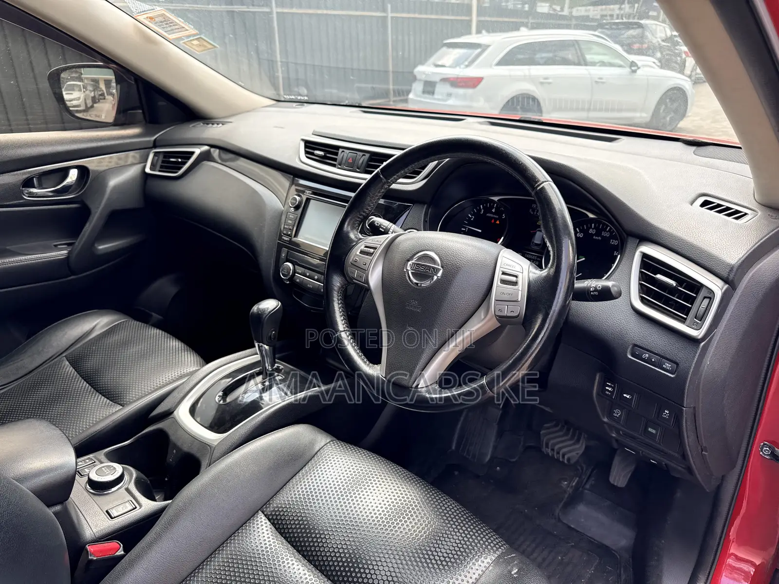 Nissan X-Trail 2.0 Petrol AWD 2013 Red