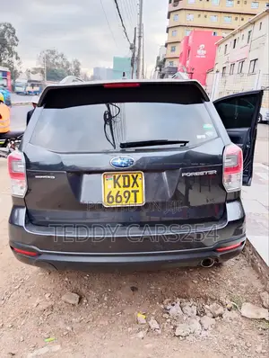 Subaru Forester Premium AWD 2019 Gray