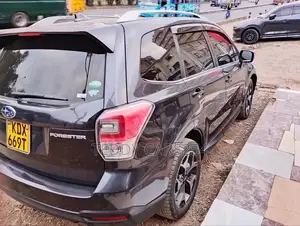 Subaru Forester Premium AWD 2019 Gray
