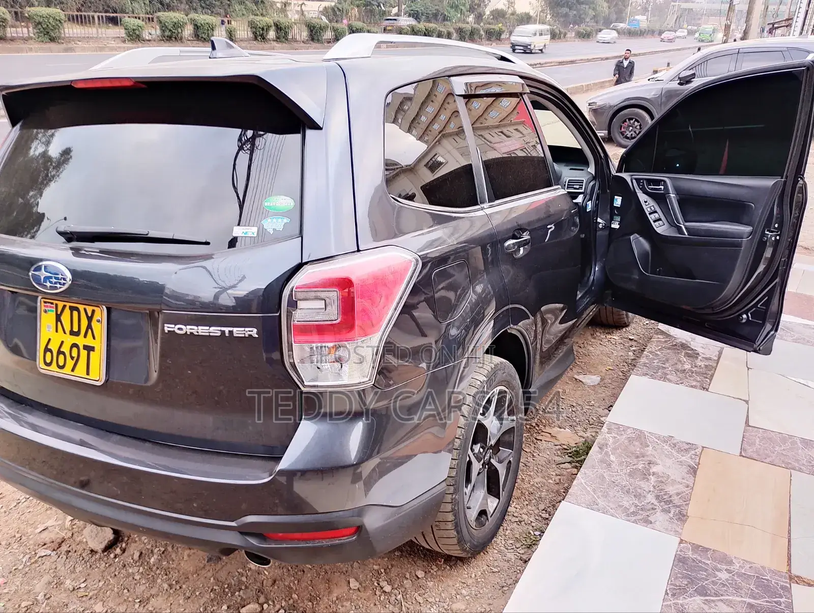 Subaru Forester Premium AWD 2019 Gray