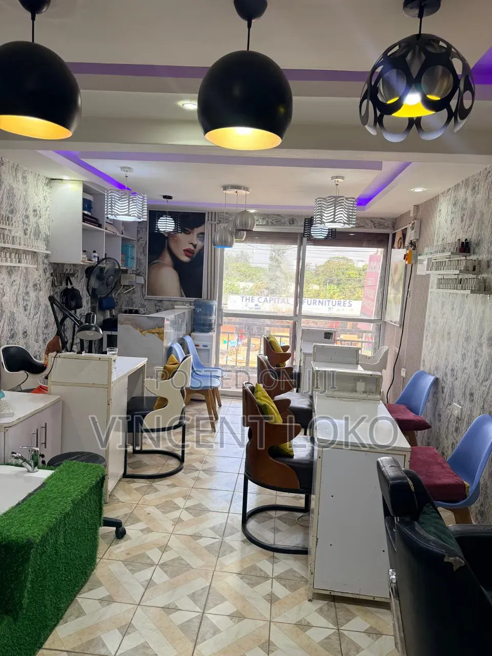 Tips "N" Toes Nail Bar for Sale