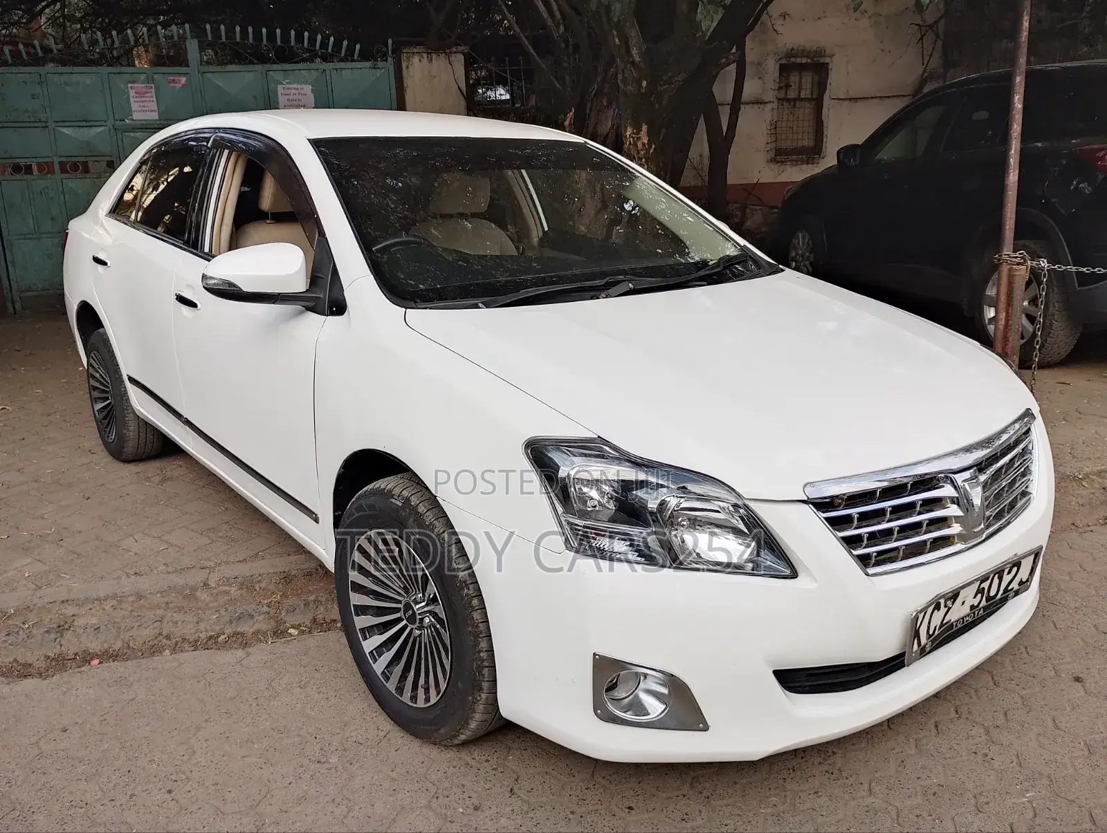 Toyota Premio 2013 White