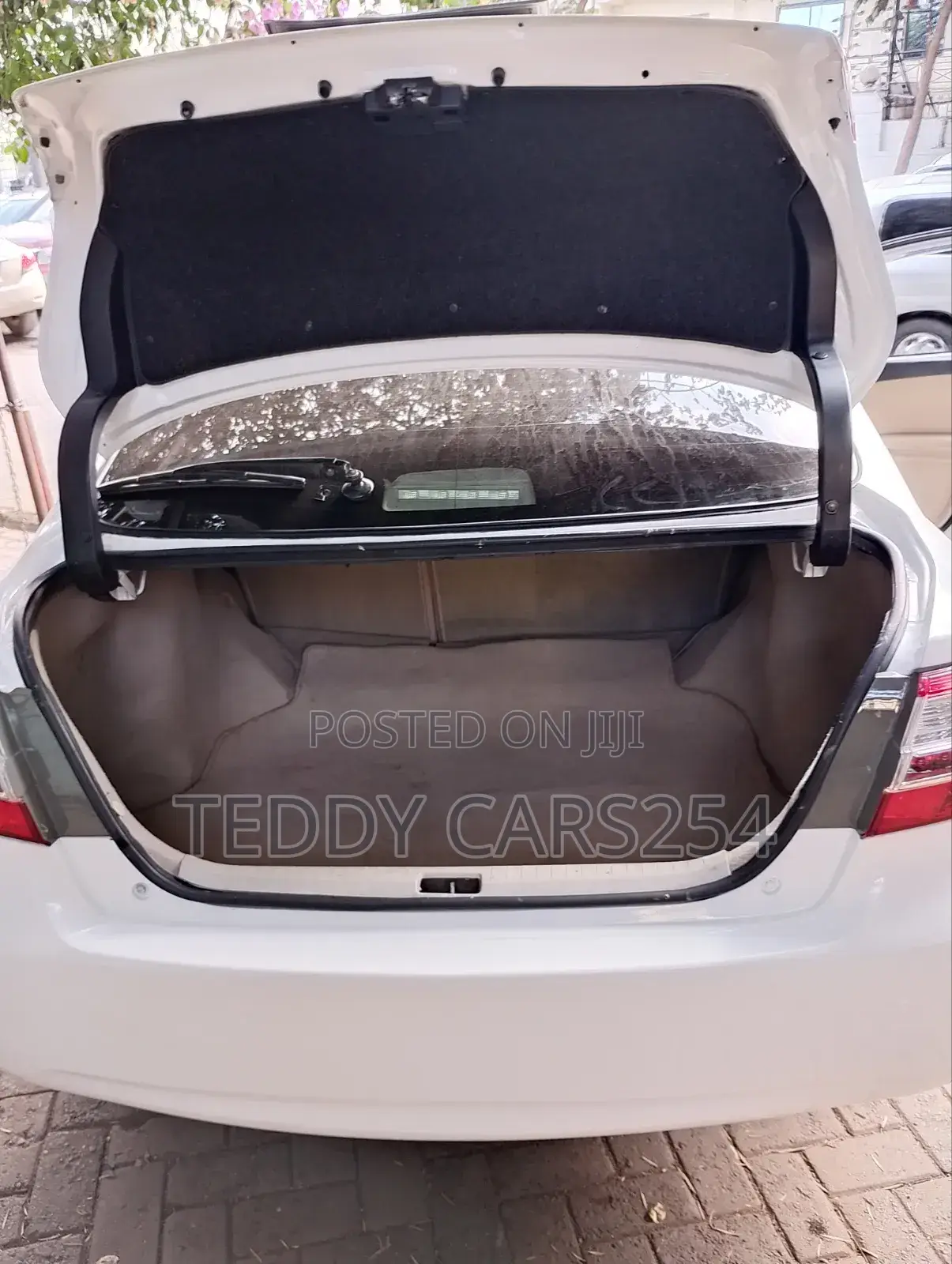 Toyota Premio 2013 White