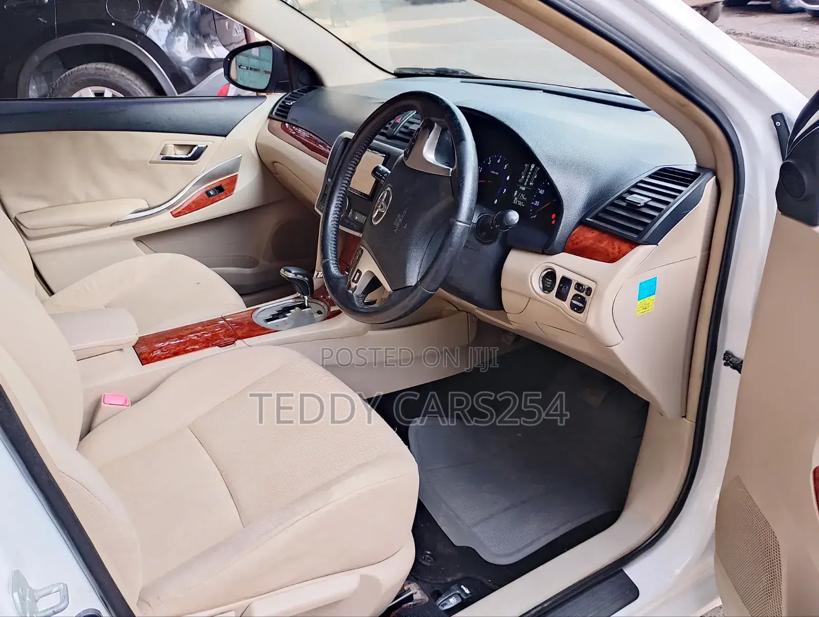Toyota Premio 2013 White