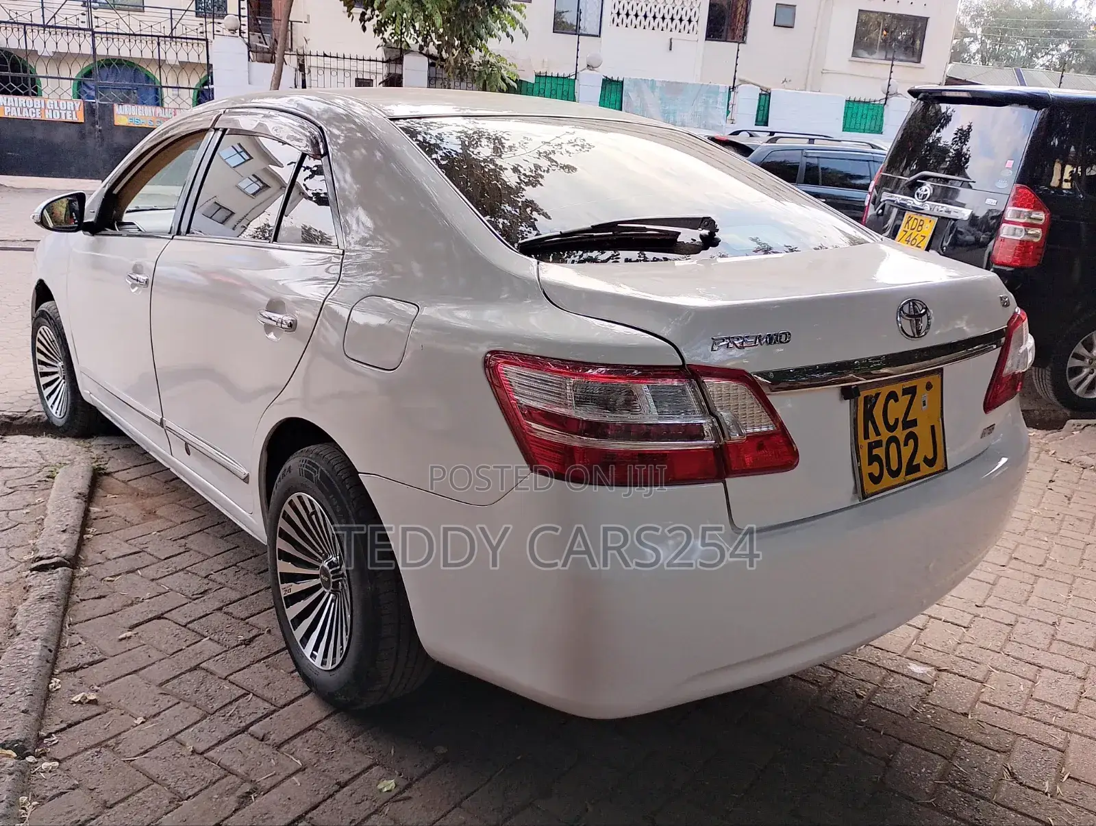 Toyota Premio 2013 White