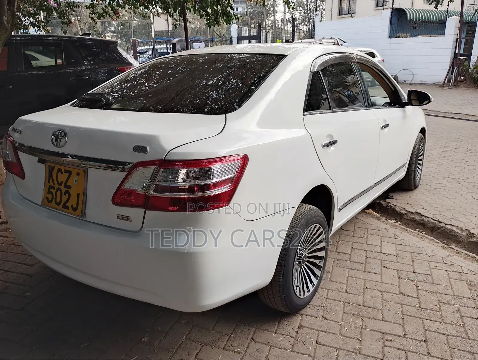 Toyota Premio 2013 White