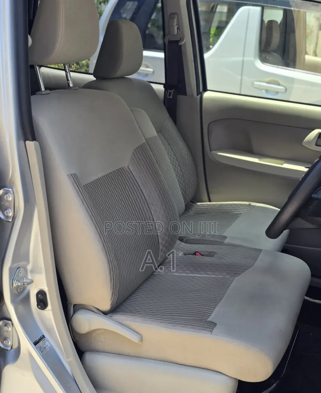 Daihatsu Move 2019 Silver