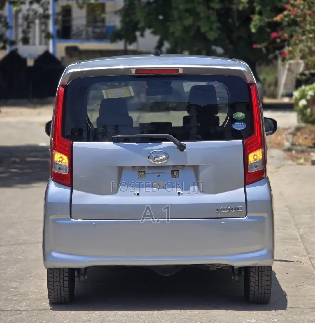 Daihatsu Move 2019 Silver