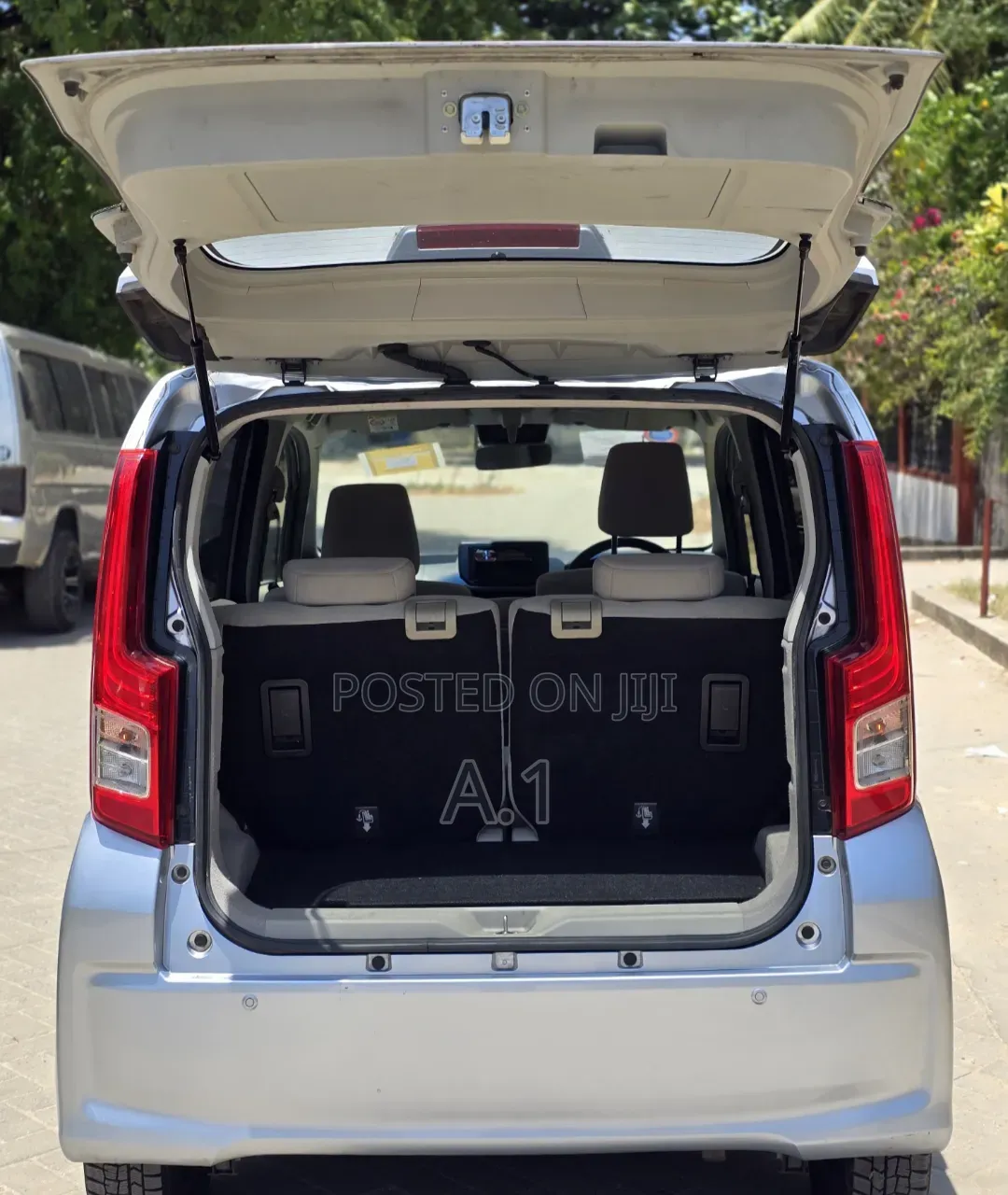 Daihatsu Move 2019 Silver