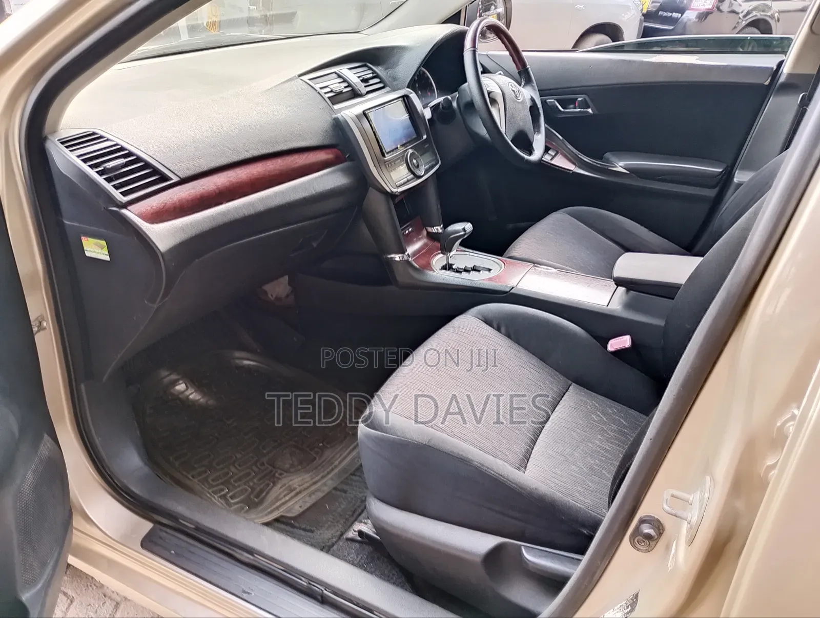 Toyota Allion 2010 Gold