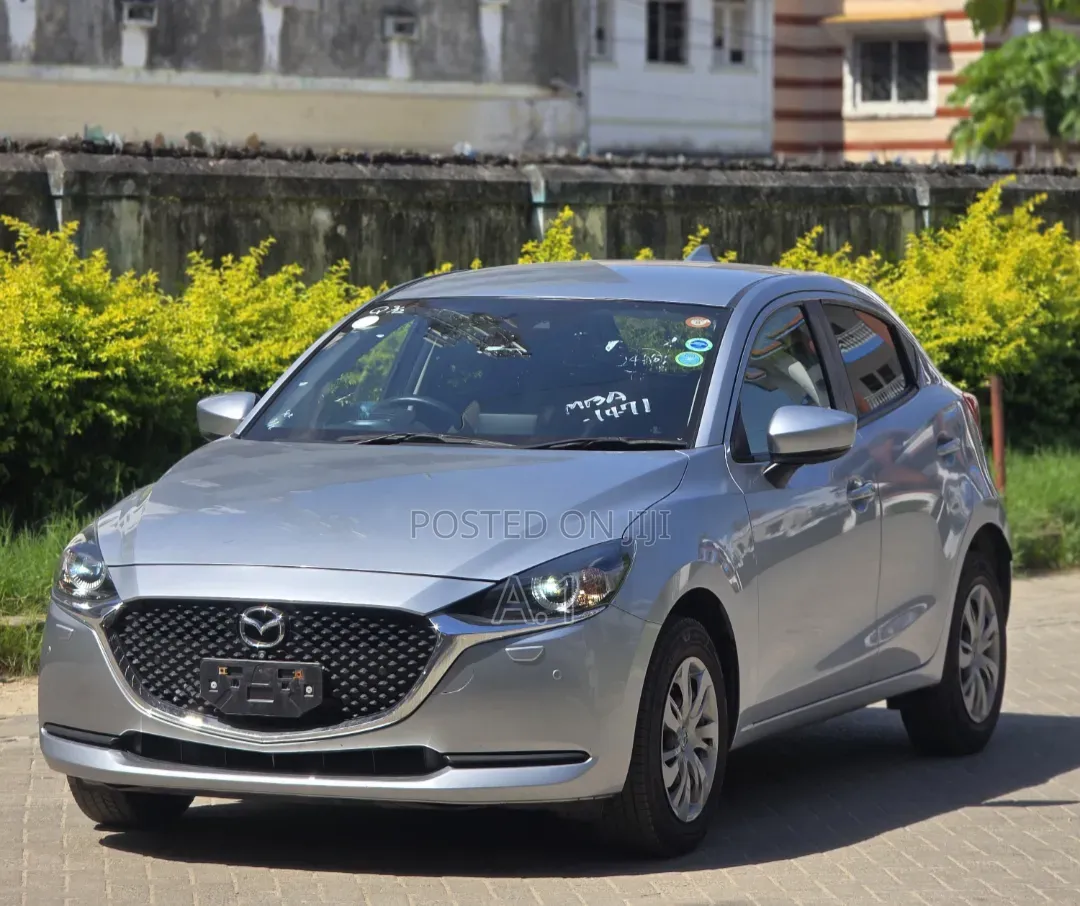 Mazda 2 2020 Silver