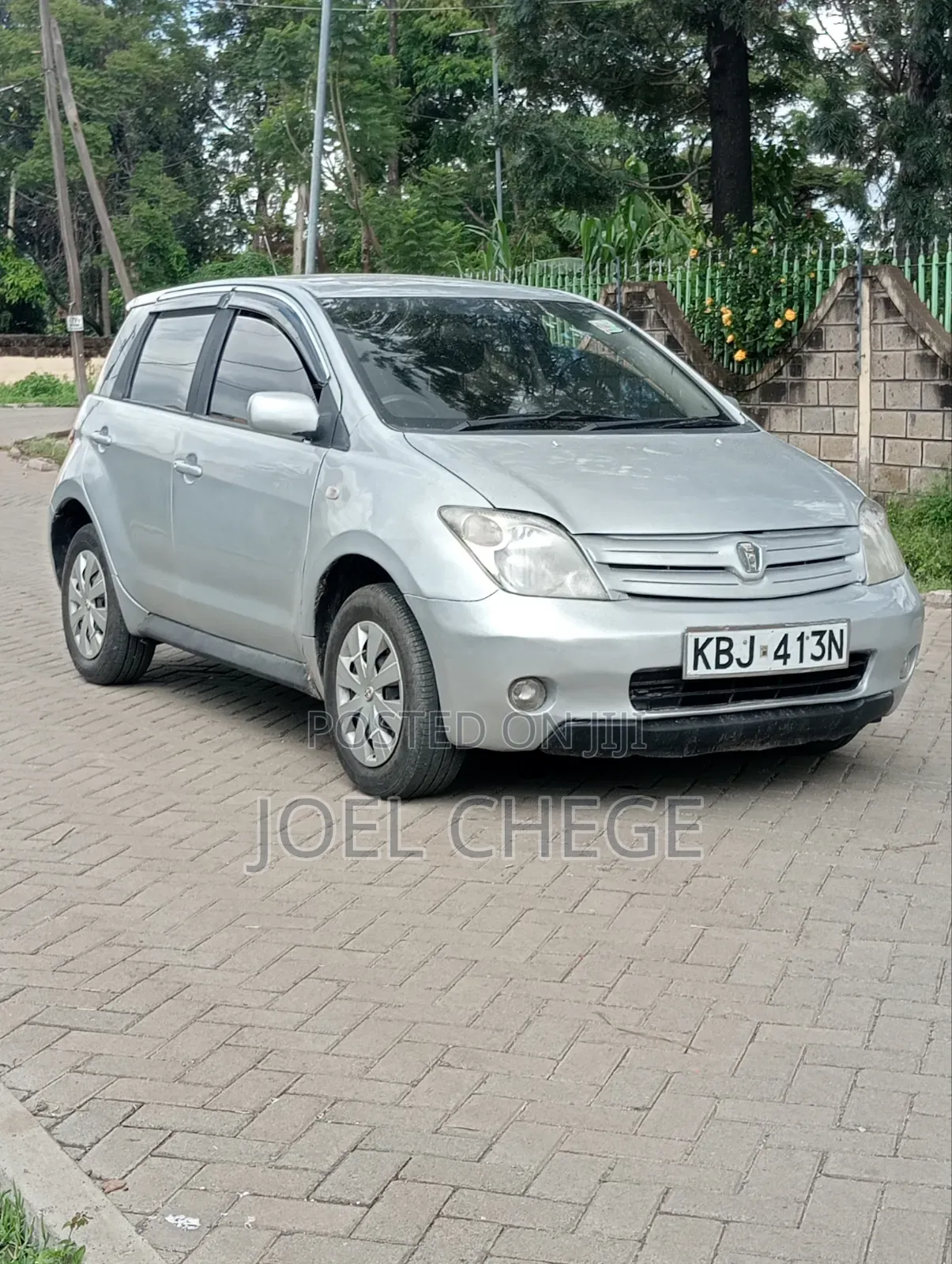 Toyota IST 2001 Silver
