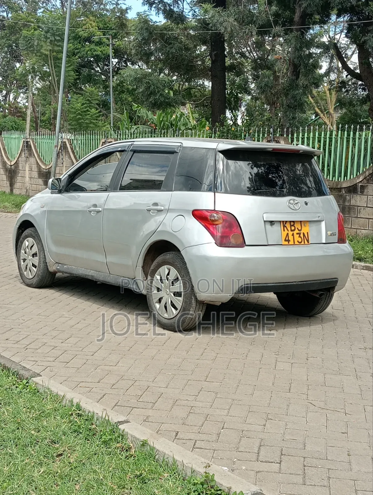 Toyota IST 2001 Silver