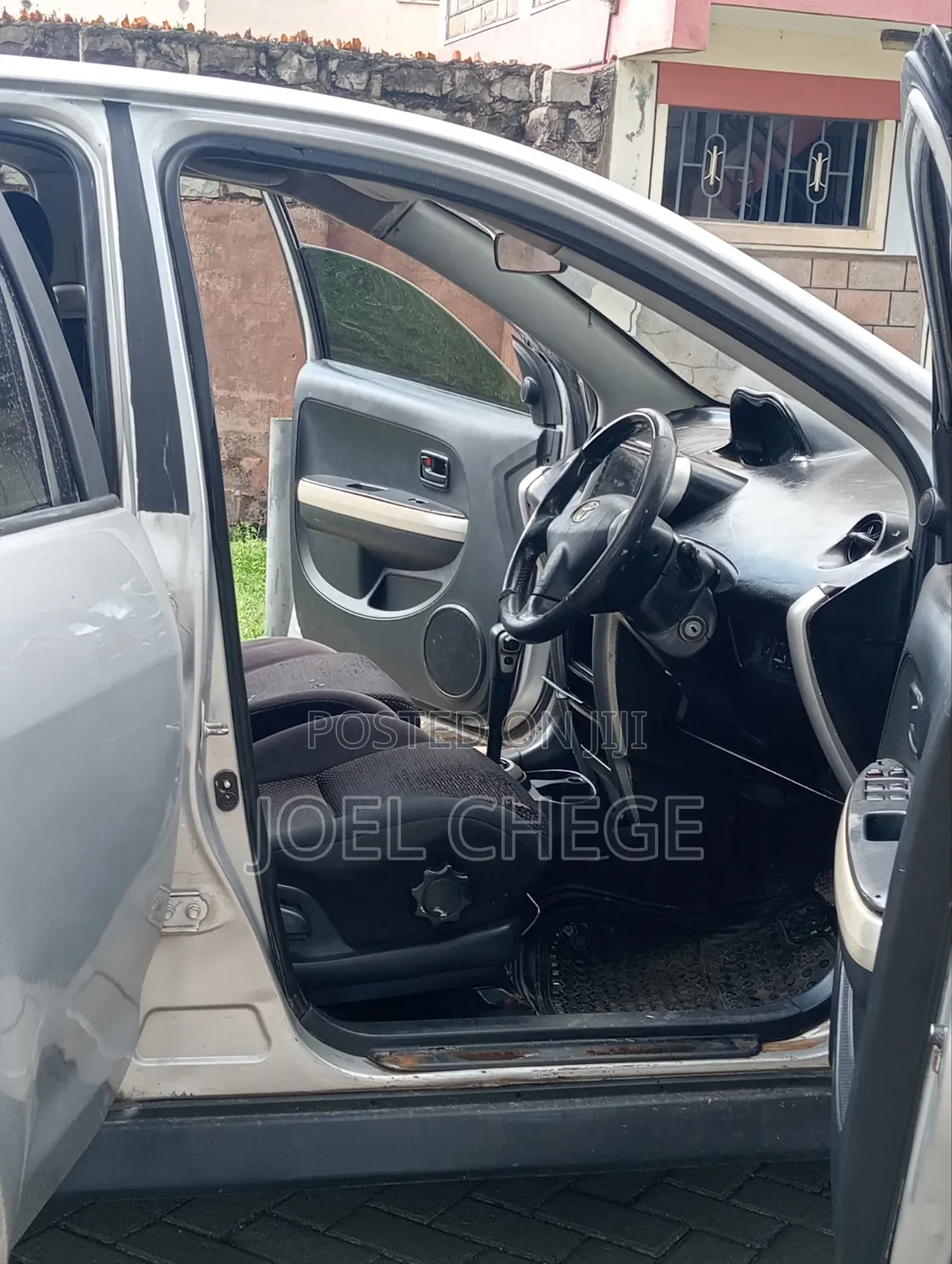 Toyota IST 2001 Silver