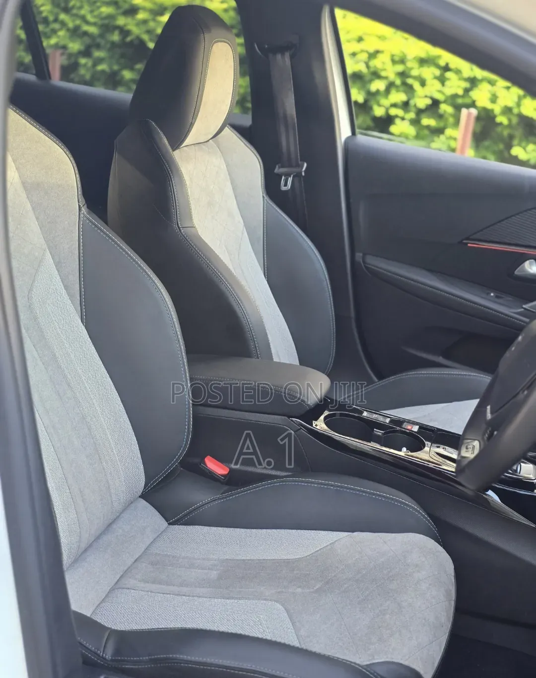 Peugeot 208 2020 White