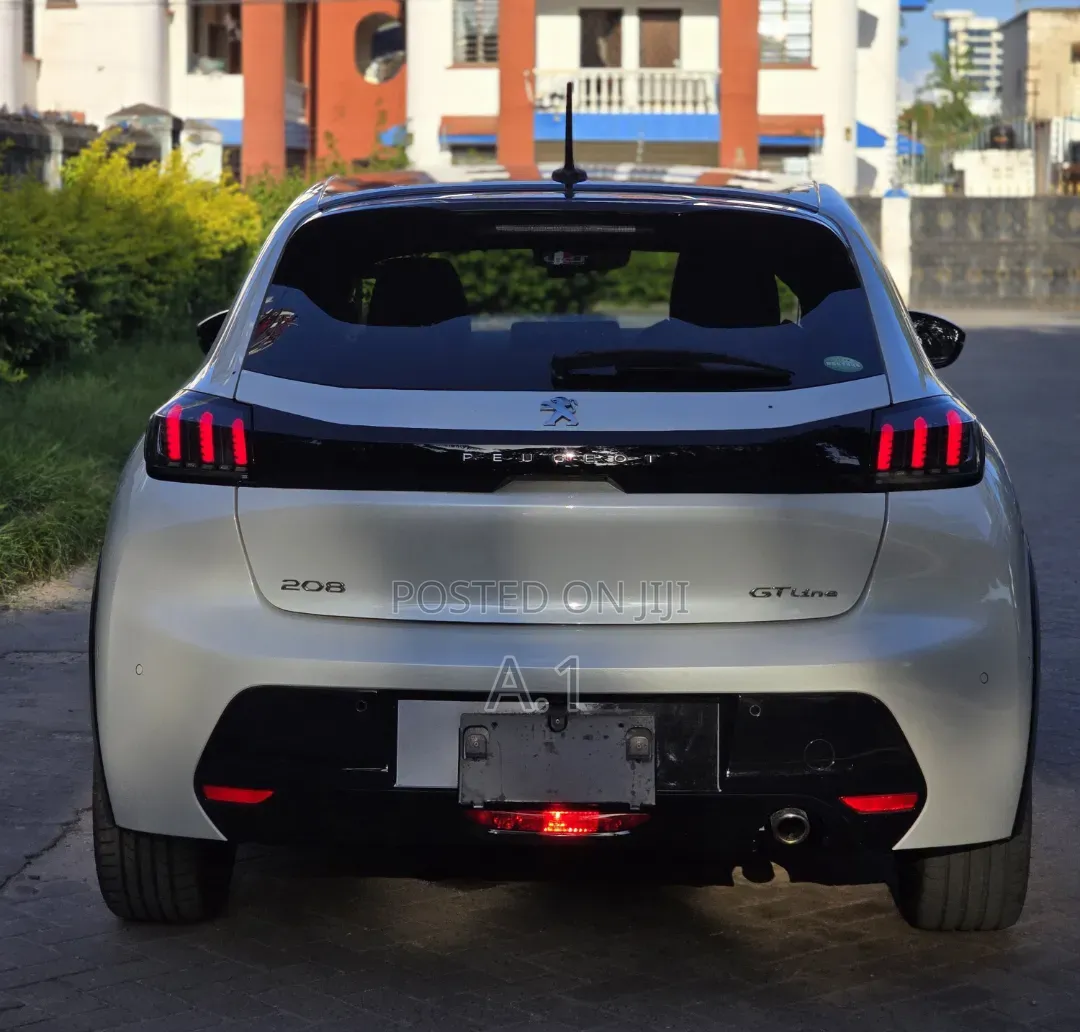 Peugeot 208 2020 White