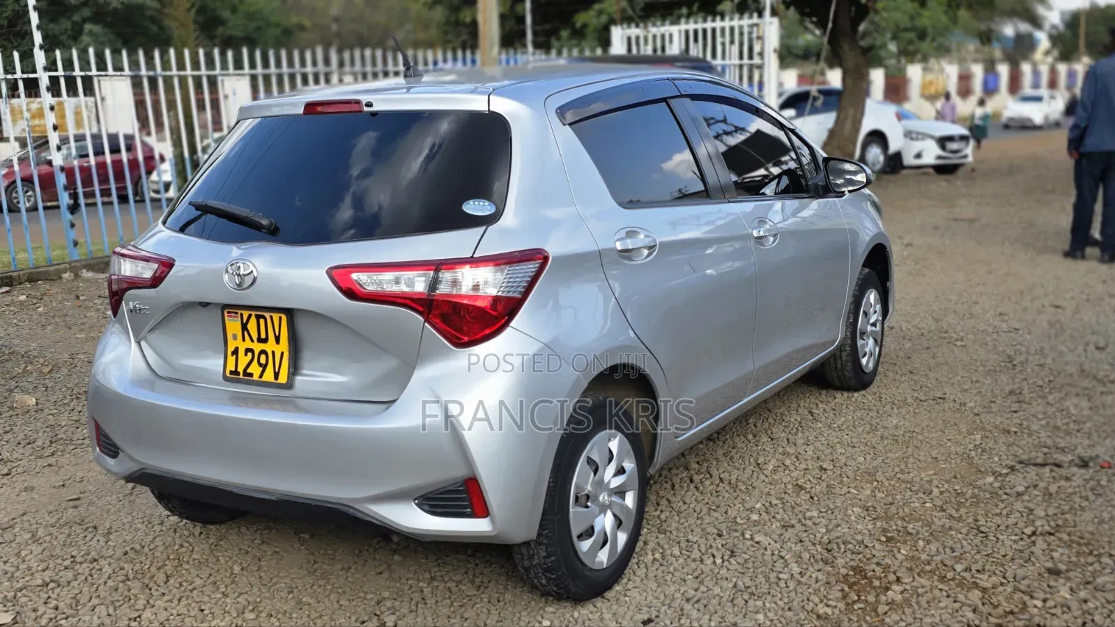 Toyota Vitz 2018 Silver