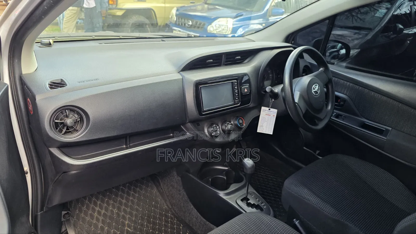 Toyota Vitz 2018 Silver