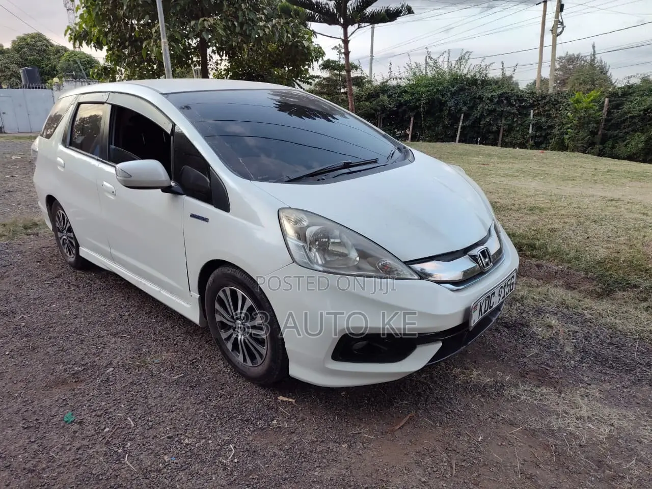 Honda Fit Shuttle 1.5 2WD 2014 White