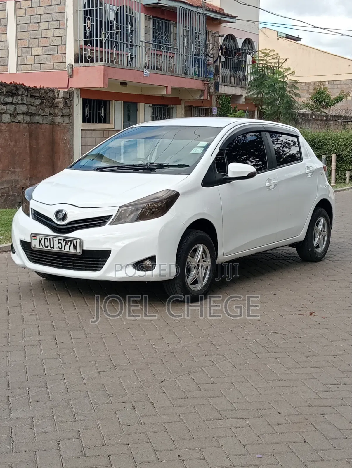 Toyota Vitz 2012 White