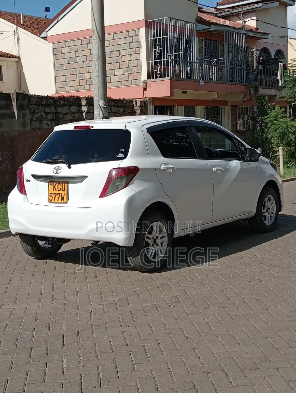 Toyota Vitz 2012 White