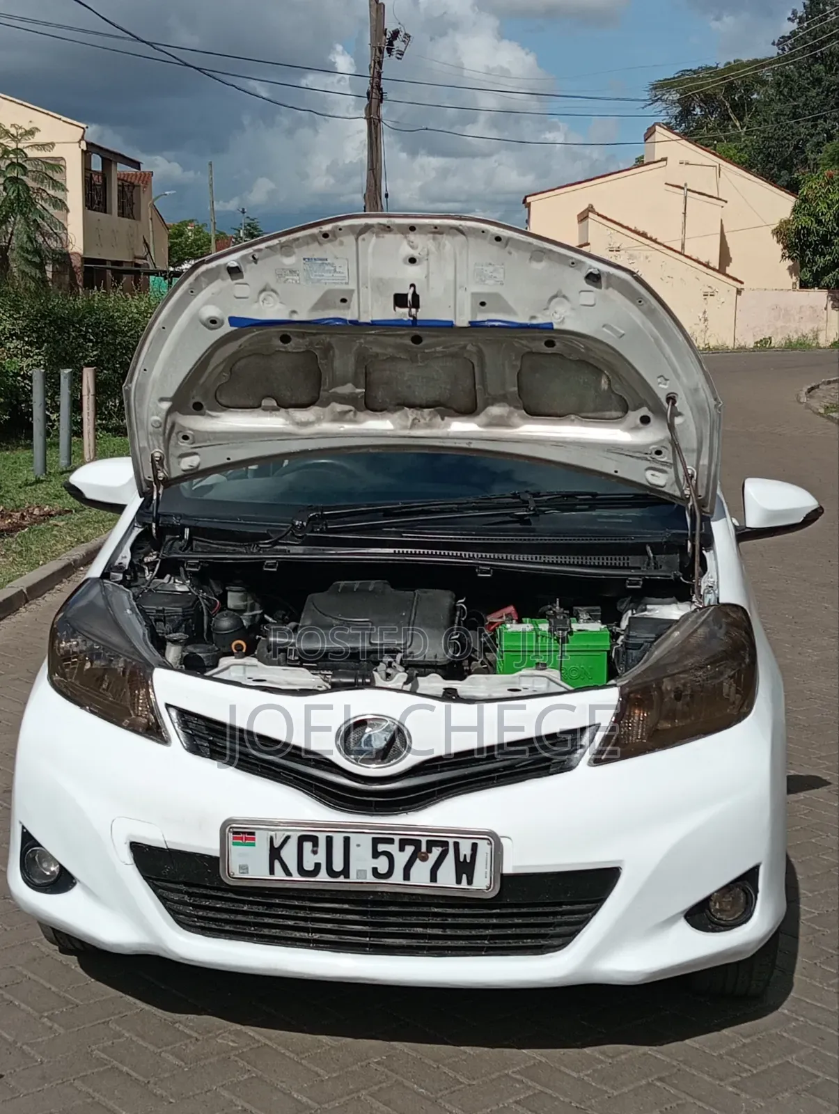 Toyota Vitz 2012 White