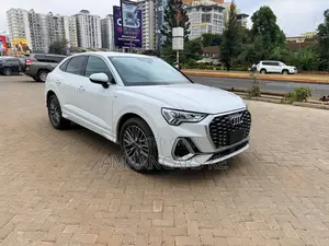Audi Q3 2021 White