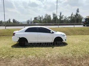 Toyota Belta 2009 White