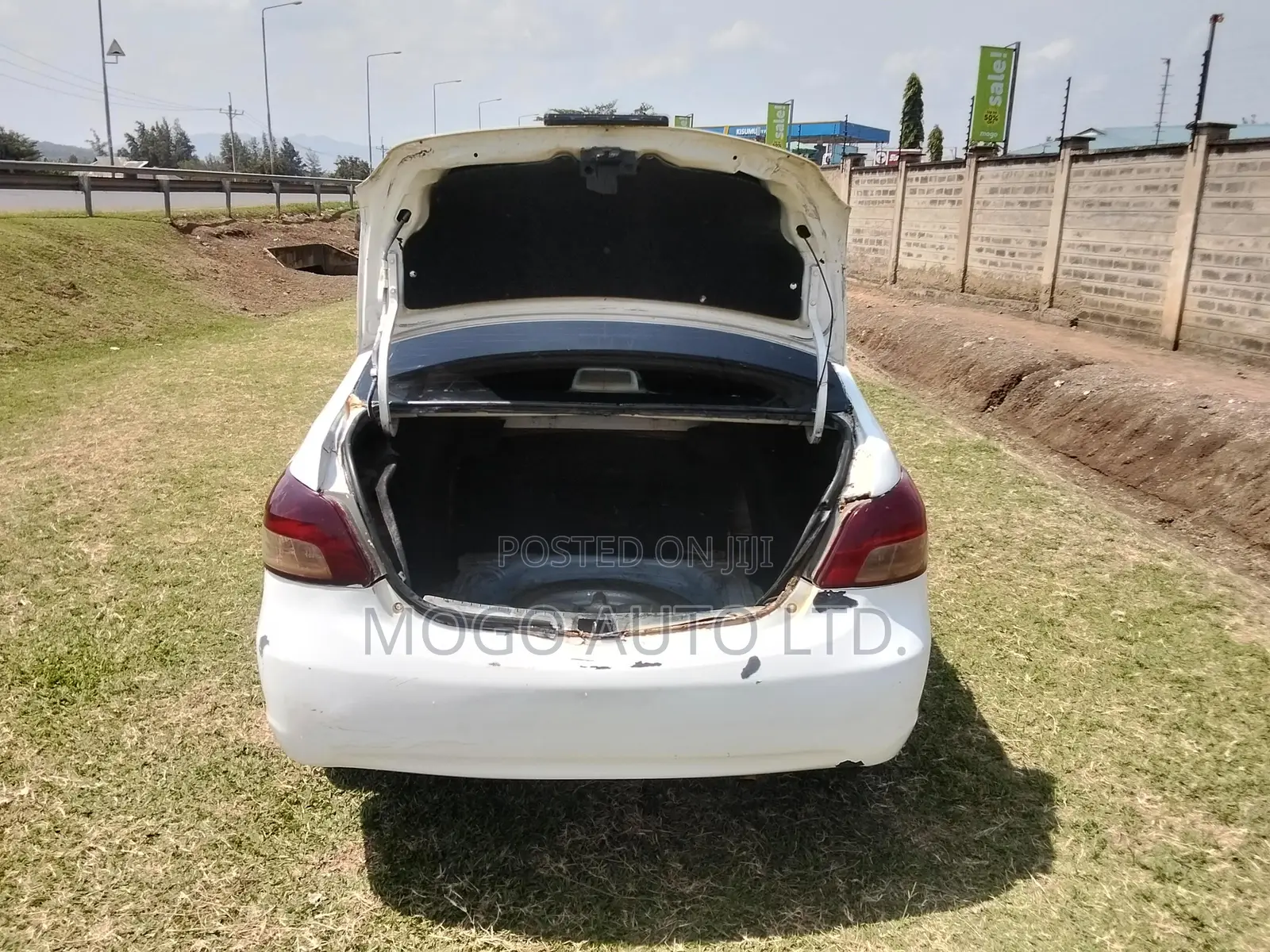 Toyota Belta 2009 White