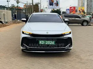 Toyota Crown 2023 White