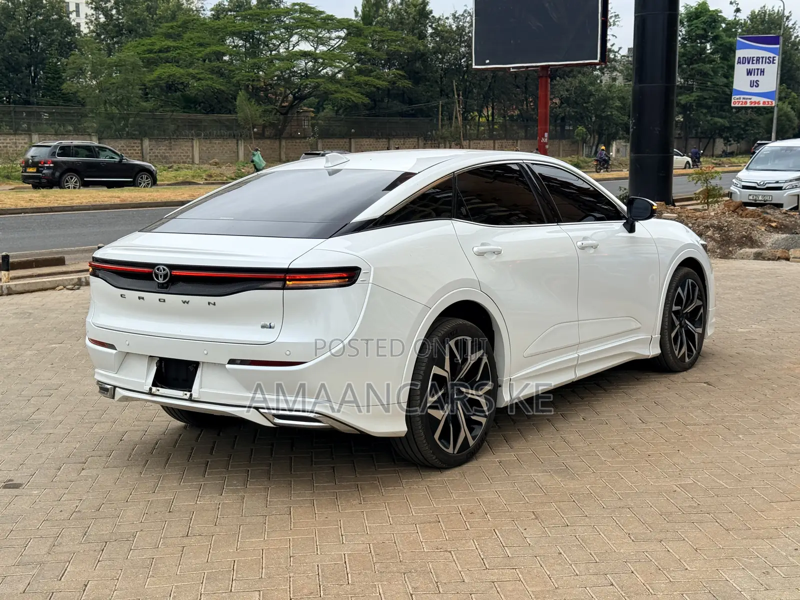 Toyota Crown 2023 White