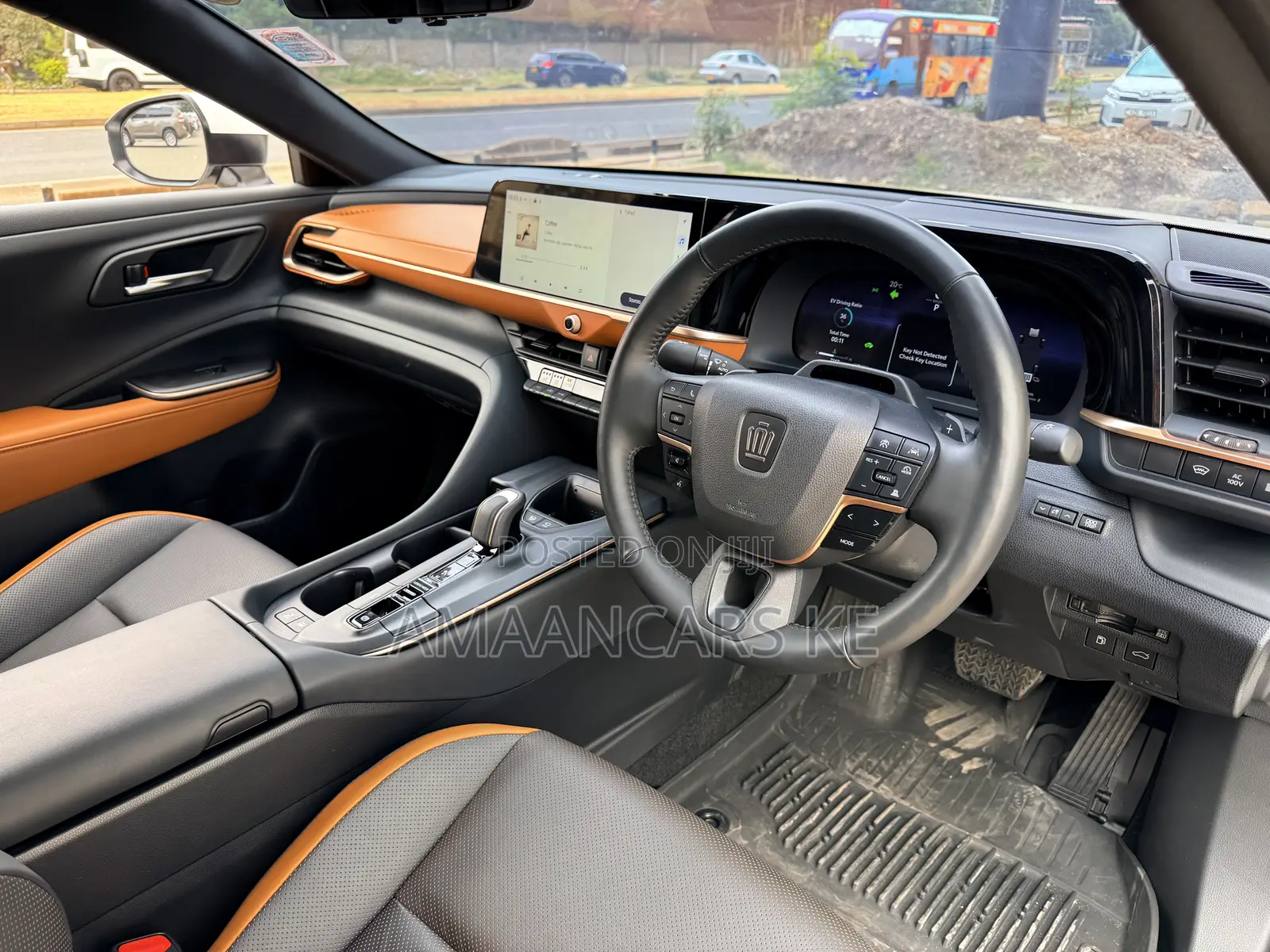 Toyota Crown 2023 White