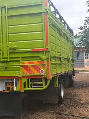 Isuzu NQR 2022