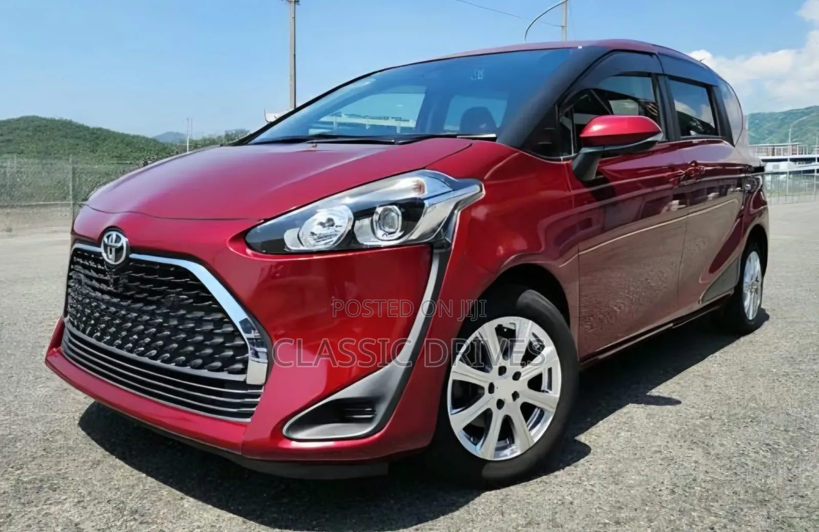 Toyota Sienta 2019