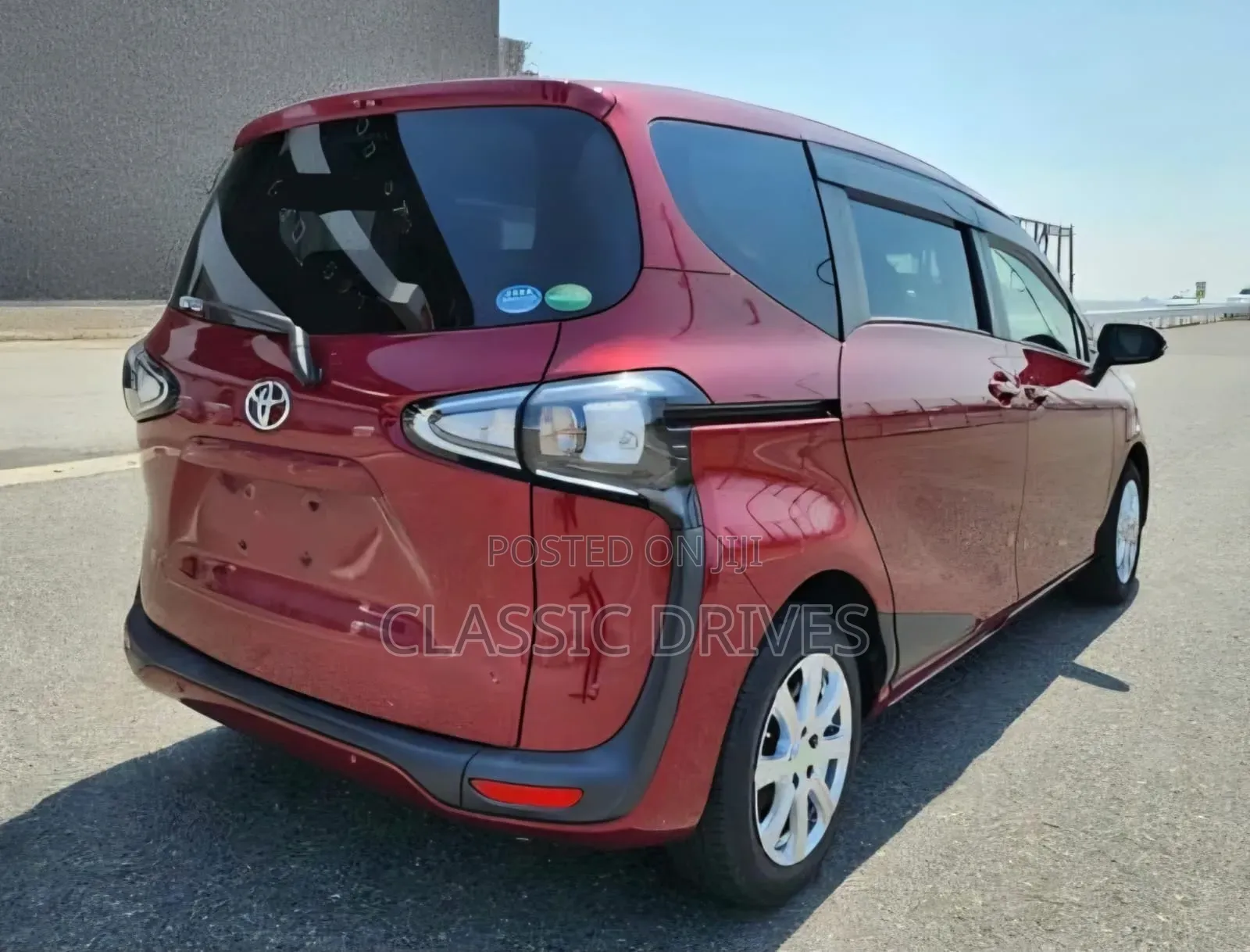 Toyota Sienta 2019