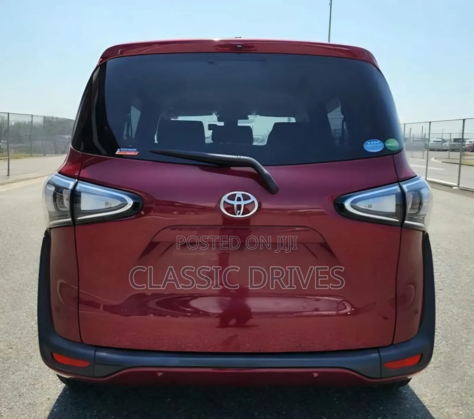 Toyota Sienta 2019