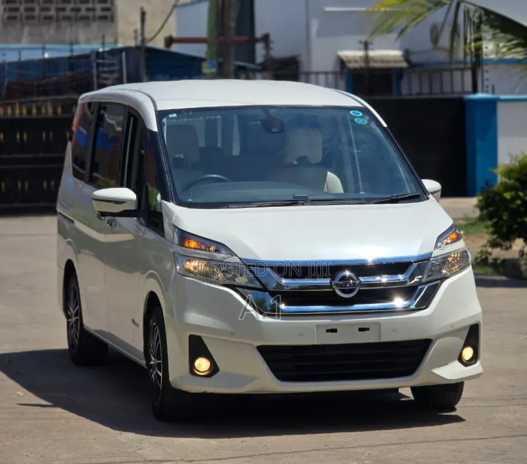 Nissan Serena 2019 White